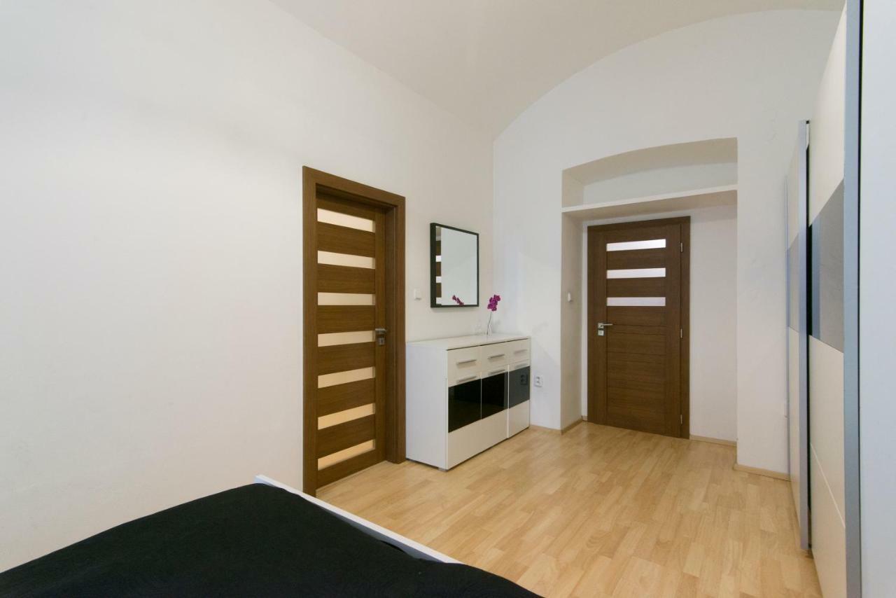 Spacious Near Wenceslas Square Apartmán *